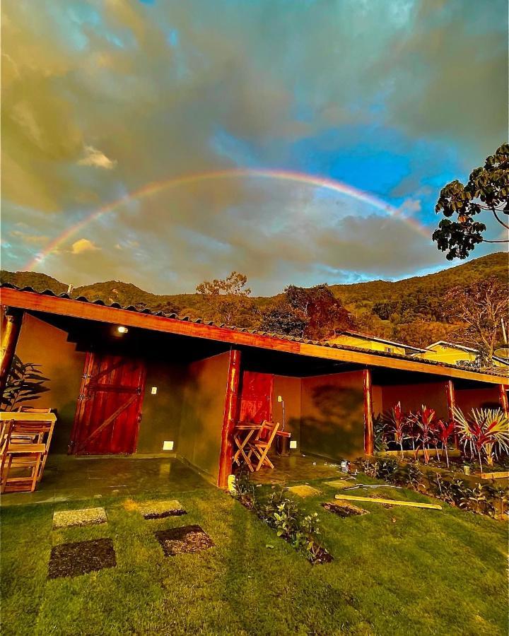 Rancho Do Paioleiro - Suites São Bento do Sapucaí Eksteriør billede