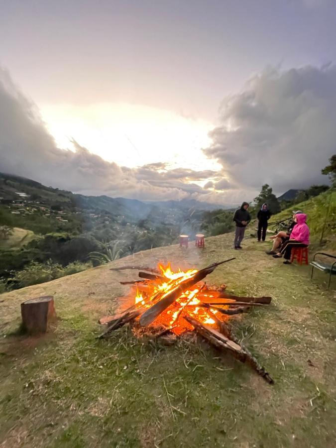 Rancho Do Paioleiro - Suites São Bento do Sapucaí Eksteriør billede